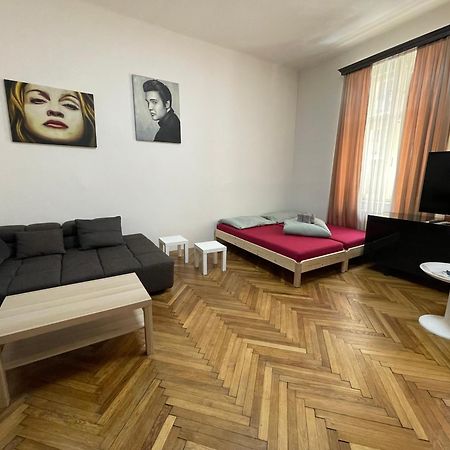 Minato Apartments Ostrava Center Luaran gambar