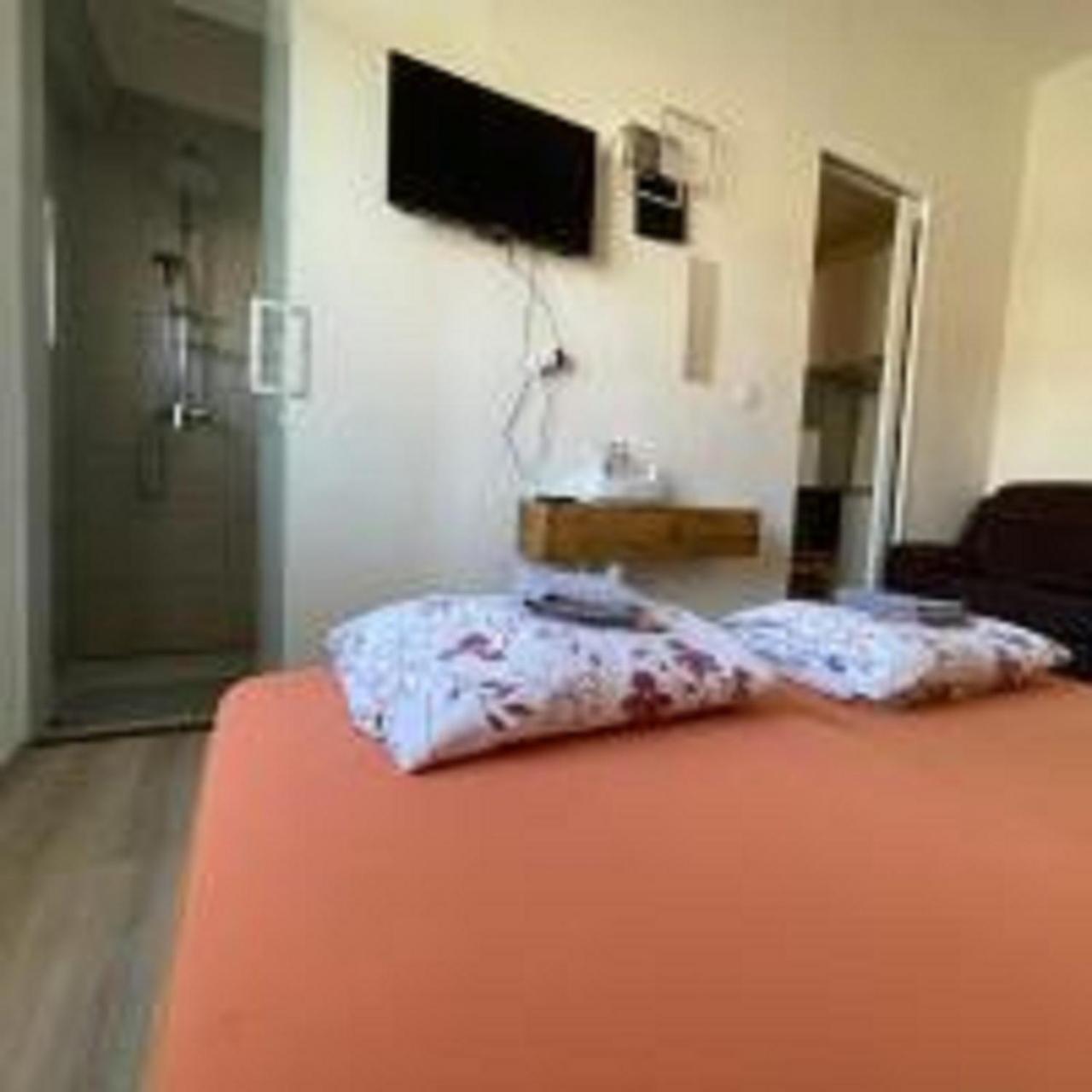Minato Apartments Ostrava Center Luaran gambar